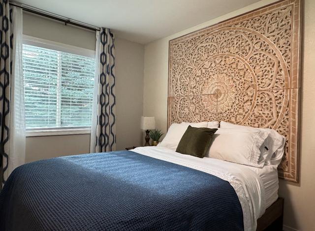 Arabian Nights queen room — exotic jewel-toned décor at LibraryInn, Lava Hot Springs Idaho