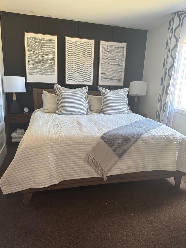 Shakespeare king room — dramatic literary décor at LibraryInn, Lava Hot Springs Idaho
